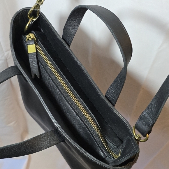 NWT Madewell Black Cow Leather Zip Top Transport Crossbody Bag Top Handle Purse - Picture 6 of 15